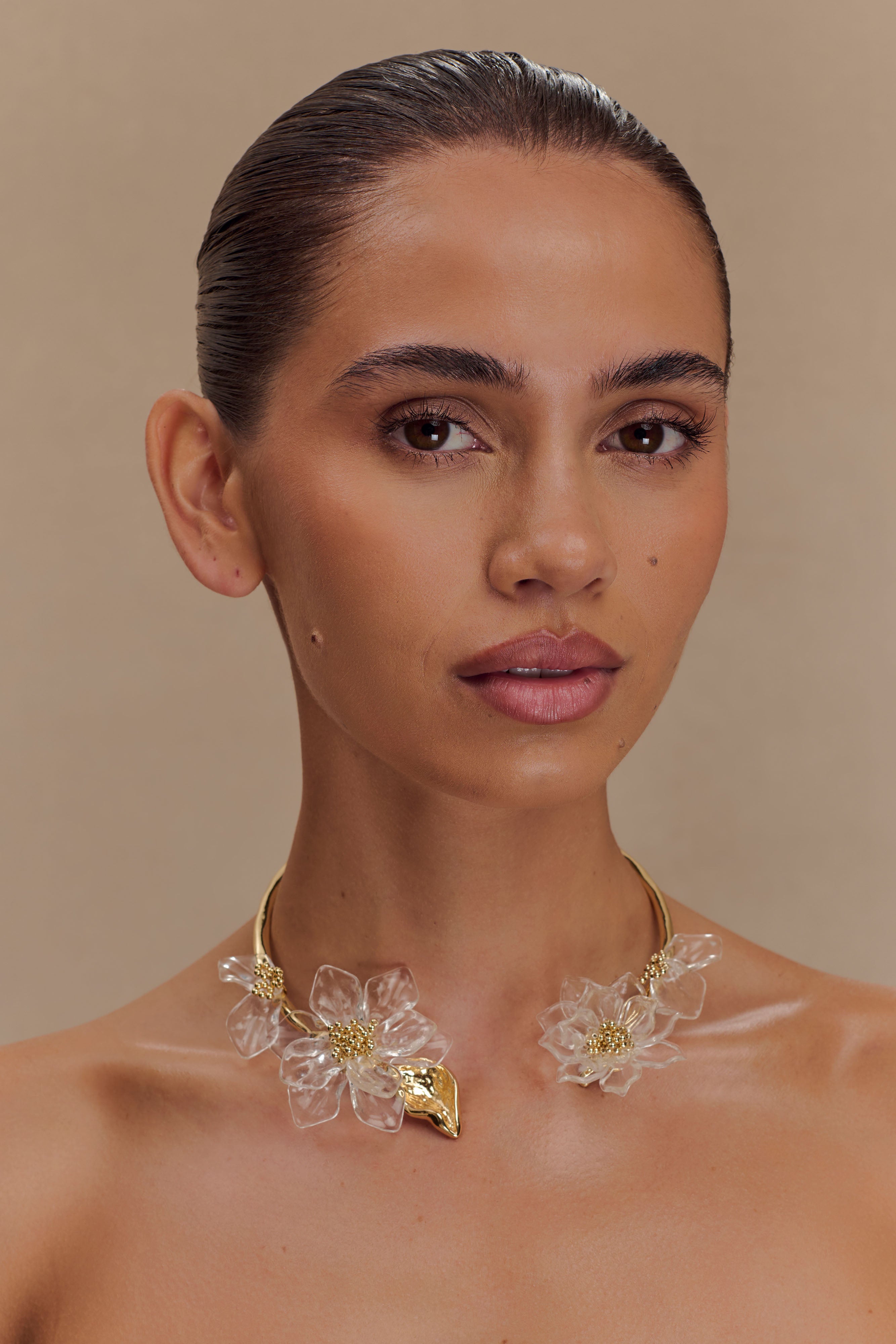 Naomi Acrylic Flower Necklace - Gold